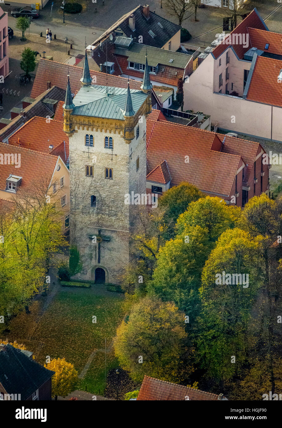 Vue aérienne, tour gothique du xiiie siècle. L'ancienne Marienkirche, vue aérienne de Warendorf, Warendorf Warendorf, district, Banque D'Images