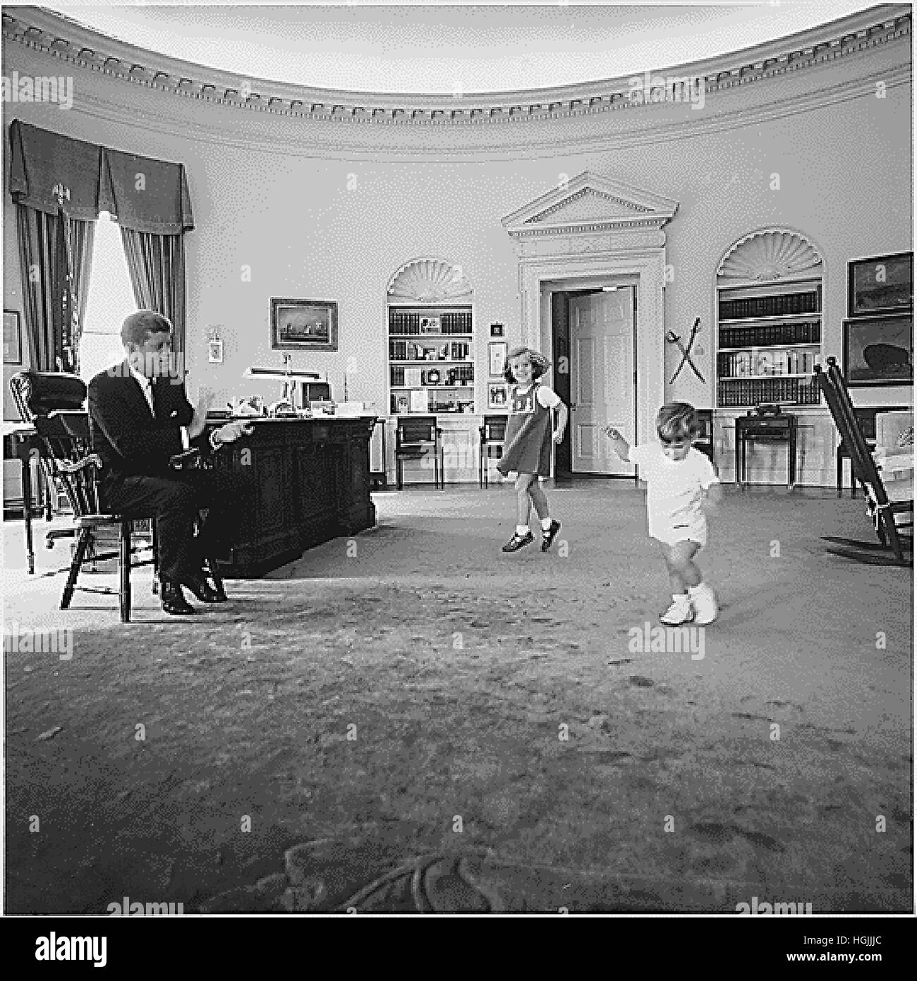 John kennedy in oval office Banque d'images noir et blanc Page 2 Alamy