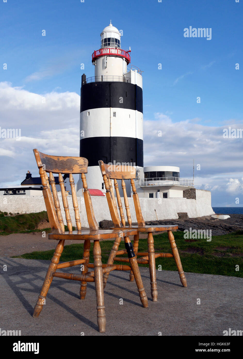 Les 2 chaises, Hook Lighthouse, comté de Wexford, Irlande Banque D'Images