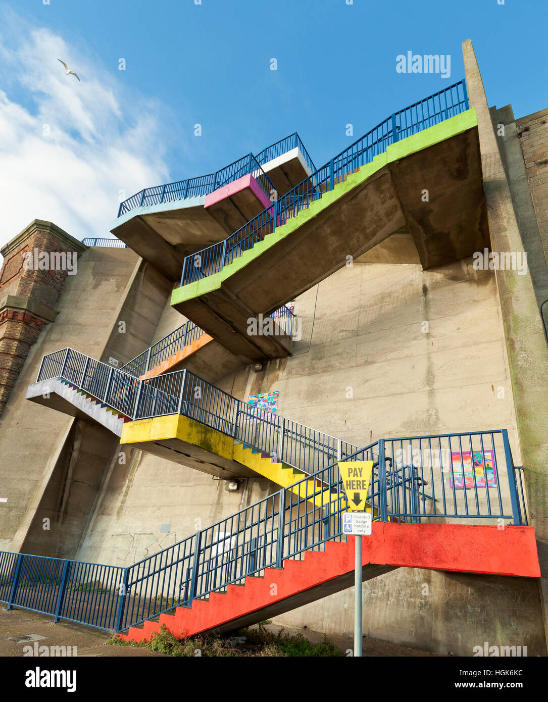 Escaliers colorés falaise Est de Ramsgate. Banque D'Images