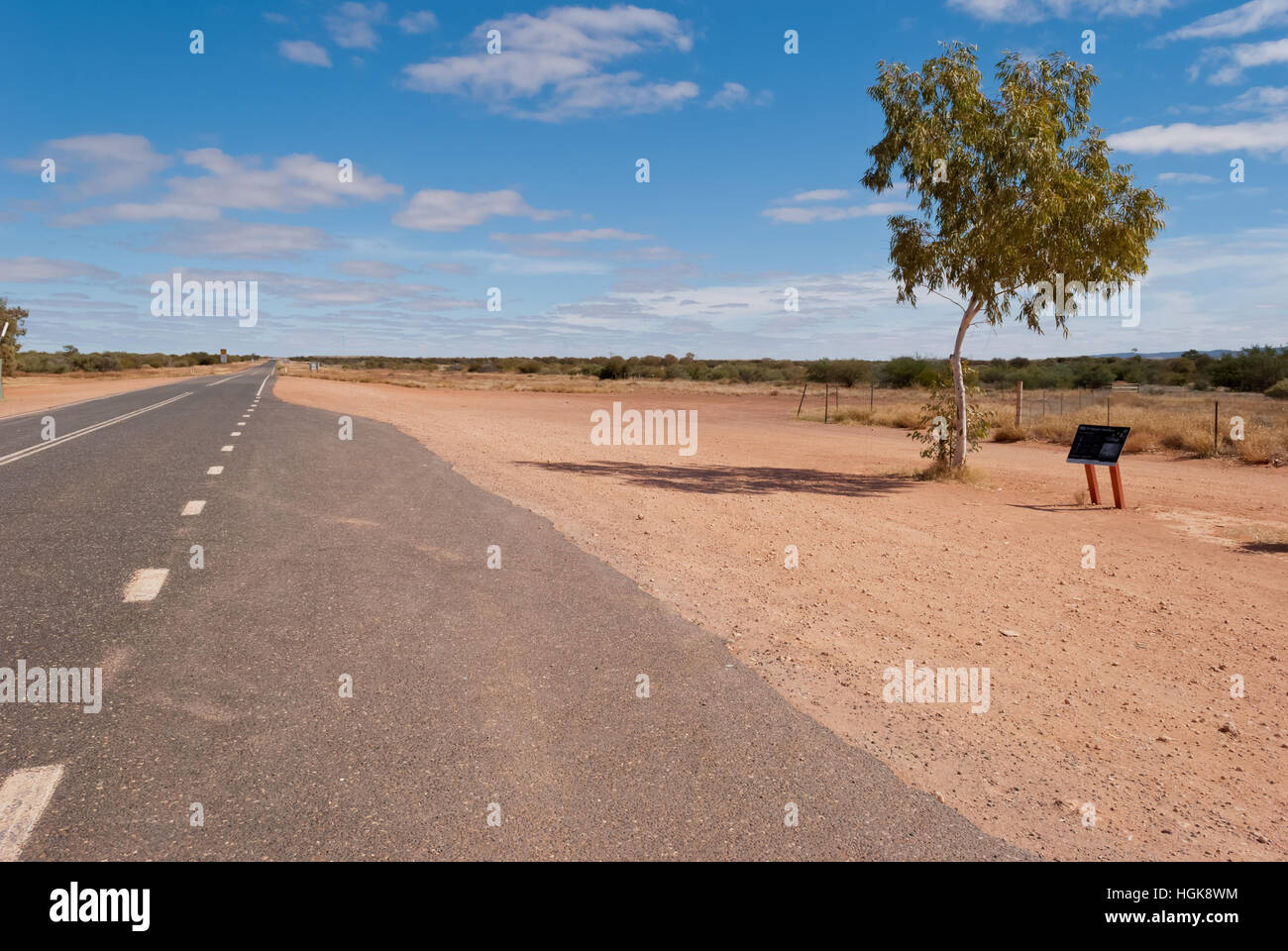 Route dans l'outback australien, Territoire du Nord Banque D'Images