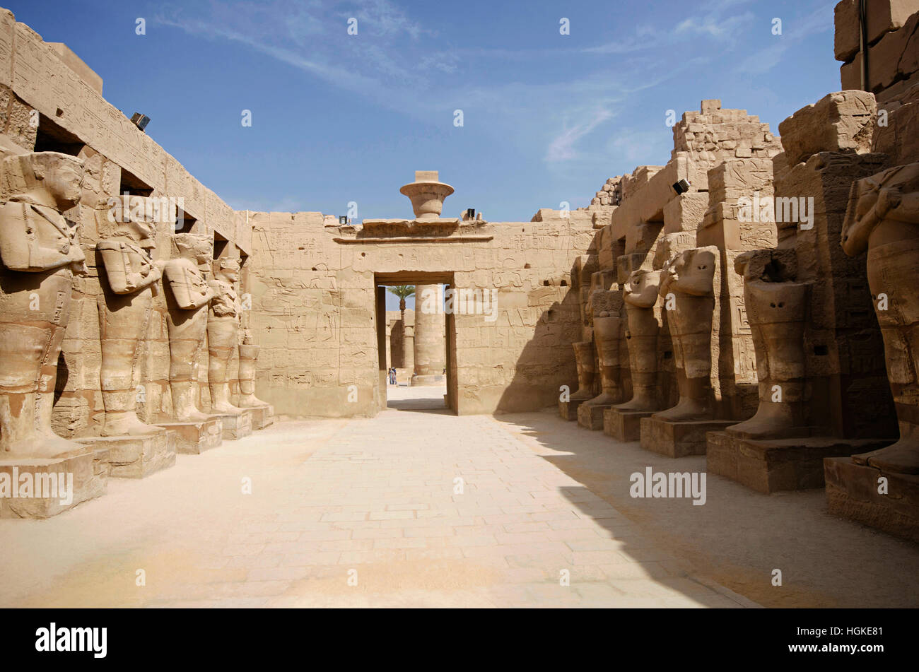 Vue intérieure du temple de Ramsès 3, situé près de Temple de Karnak, Karnak, Louxor, Egypte Banque D'Images