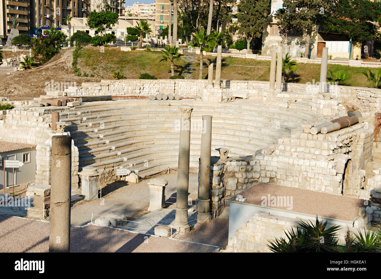 Amphithéâtre romain, le petit site Odeum, à l'origine datant du 2e siècle, était un théâtre semi-circulaire couverte utilisée pour la musique et de la poésie réalisée Banque D'Images