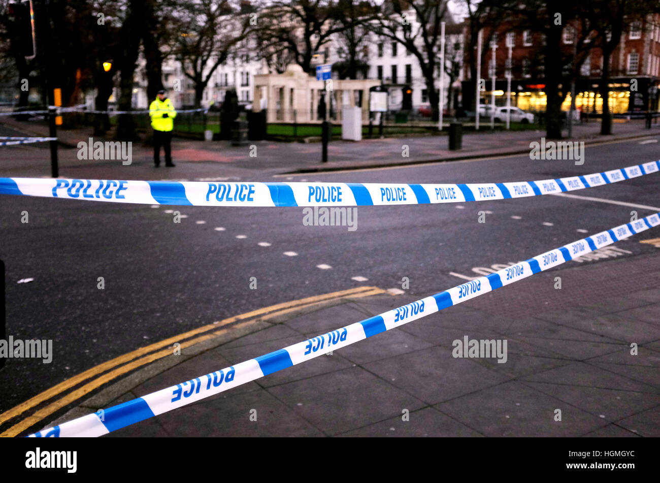 Brighton, UK. Jan 11, 2017. La police sur les lieux d'un délit de fuite survenu à la jonction de l'Old Steine et St James's Street à Londres où un piéton a été tué . Crédit : Simon Dack/Alamy Live News Banque D'Images