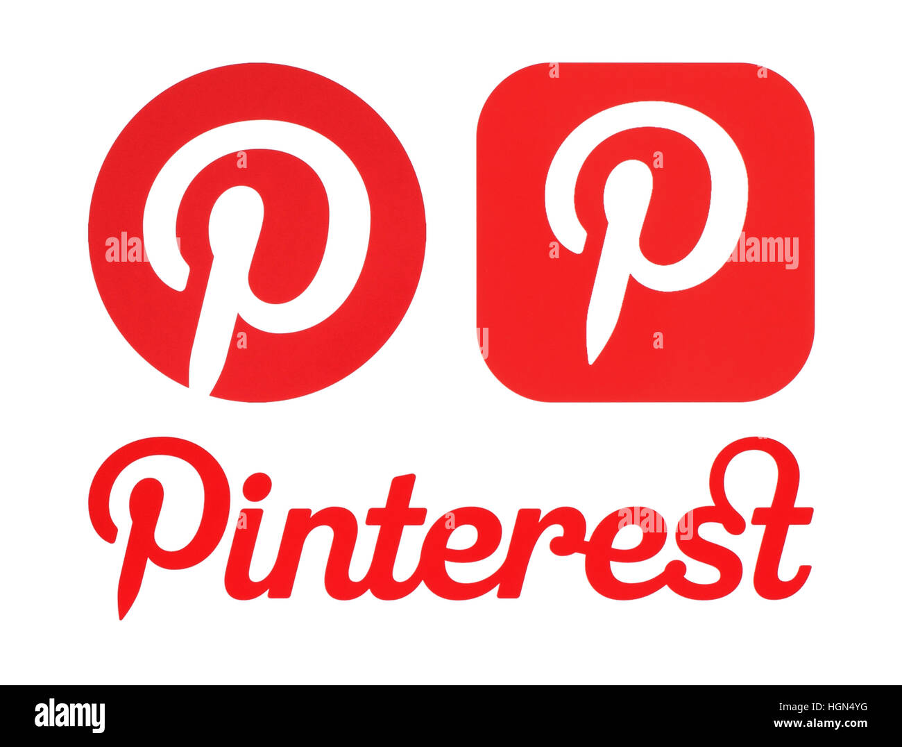 Kiev, Ukraine - 30 mai 2016 : Pinterest logos imprimés sur papier blanc. Pinterest est un site de partage site web. Banque D'Images