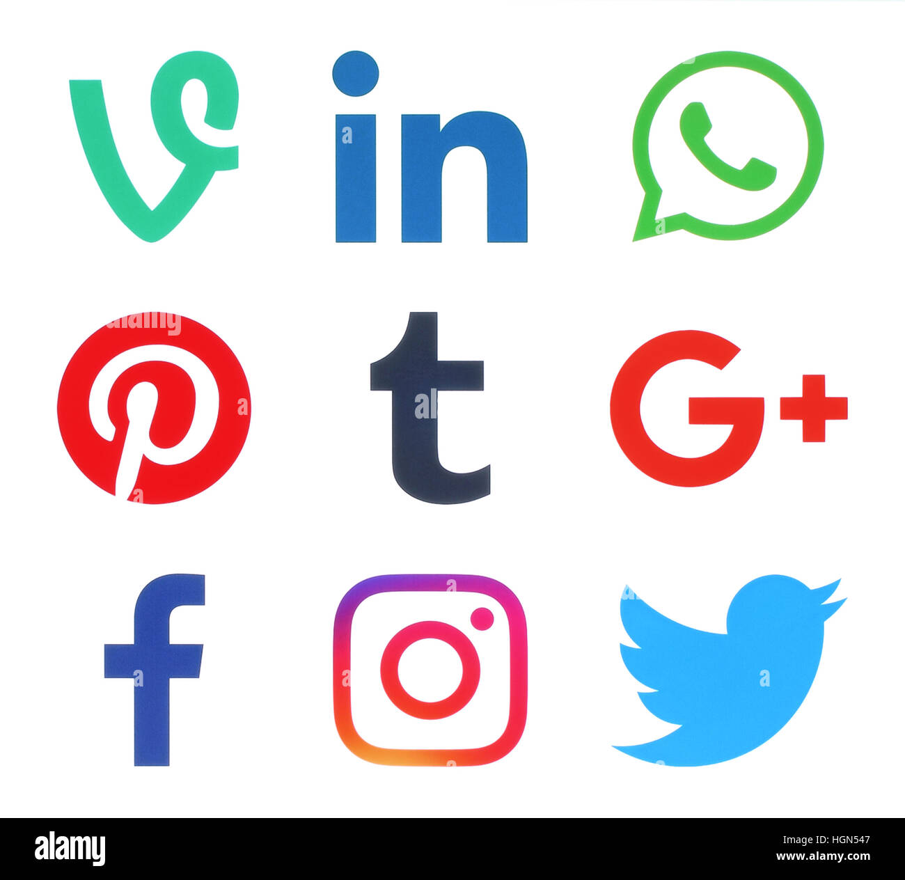 Kiev, Ukraine - 25 novembre 2016 : Collection de médias sociaux populaires logos imprimés sur du papier : Facebook, Twitter, Google Plus, Instagram, Pinterest, Li Banque D'Images