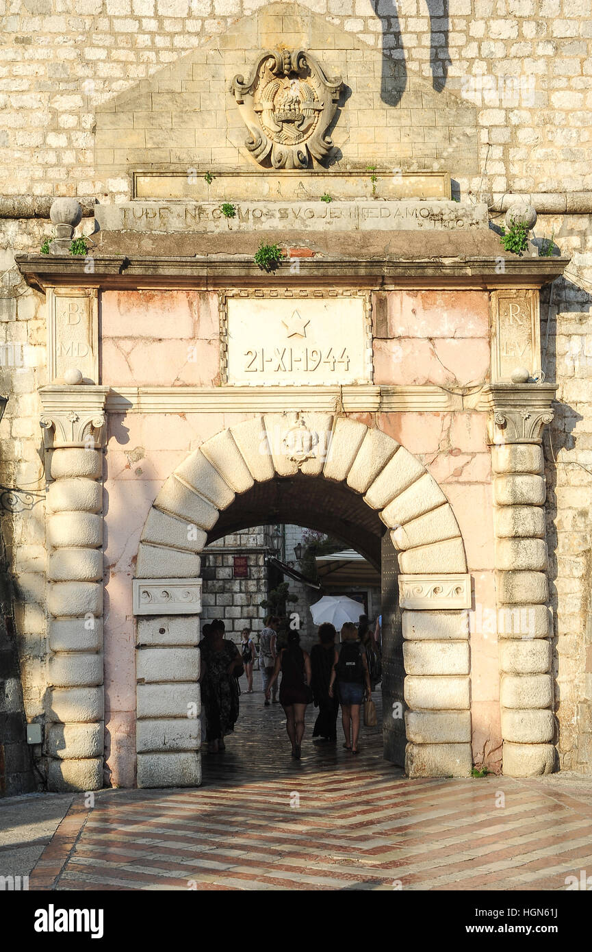 Kotor, Monténégro - 23 juin 2014 : Varata od Mora à l'entrée de porte cittadel de Kotor au Monténégro Banque D'Images