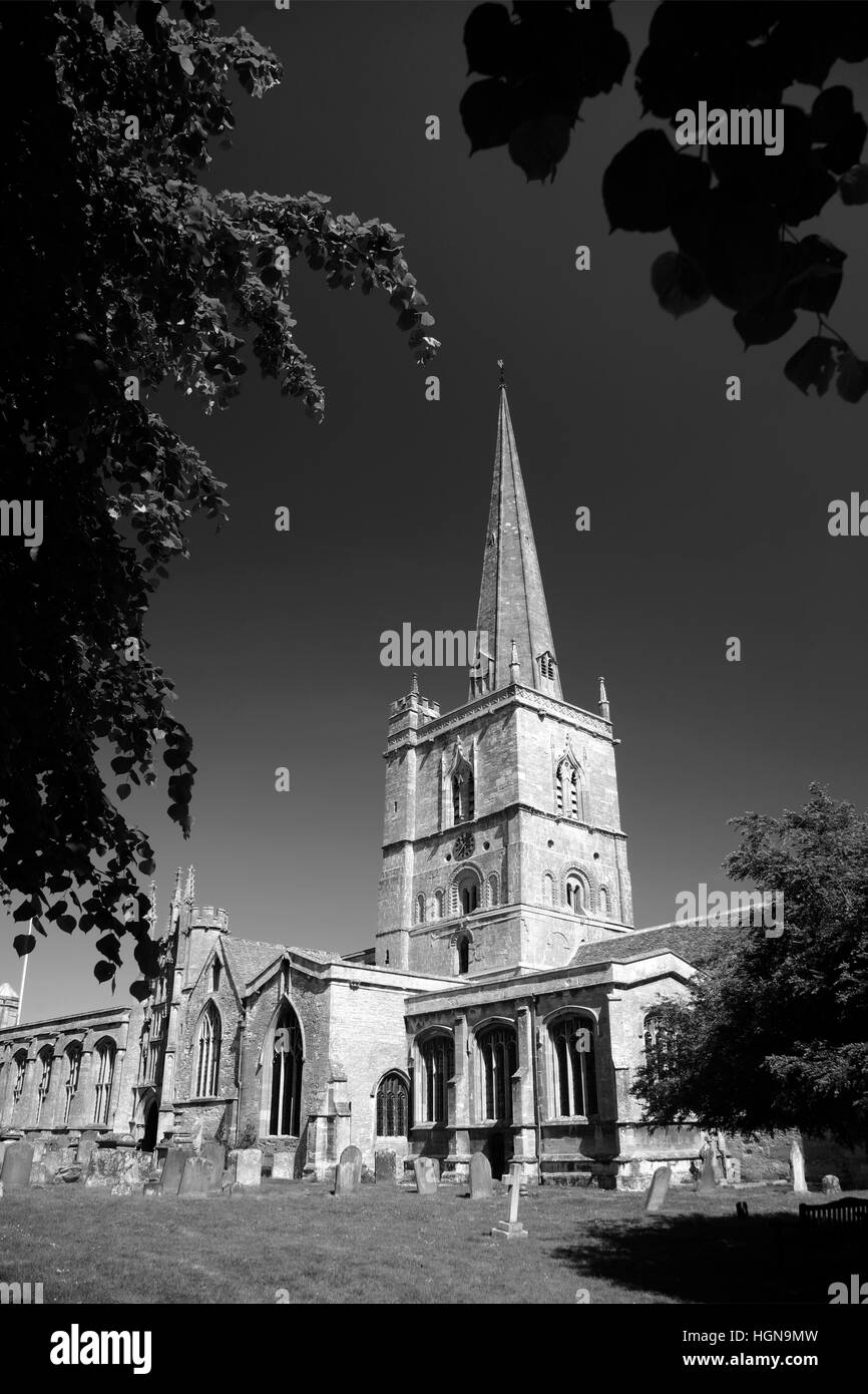 Église St Johns, ville de Burford, Oxfordshire, England, UK Cotswolds Banque D'Images