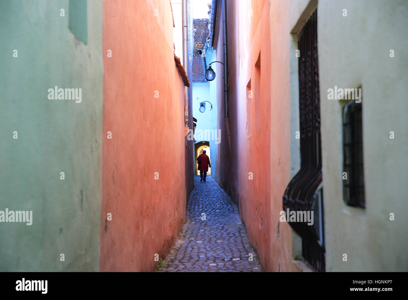 L'une des rues les plus étroites d'Europe, Rue de la corde, à Brasov, en Transylvanie, Roumanie, Europe de l'Est Banque D'Images