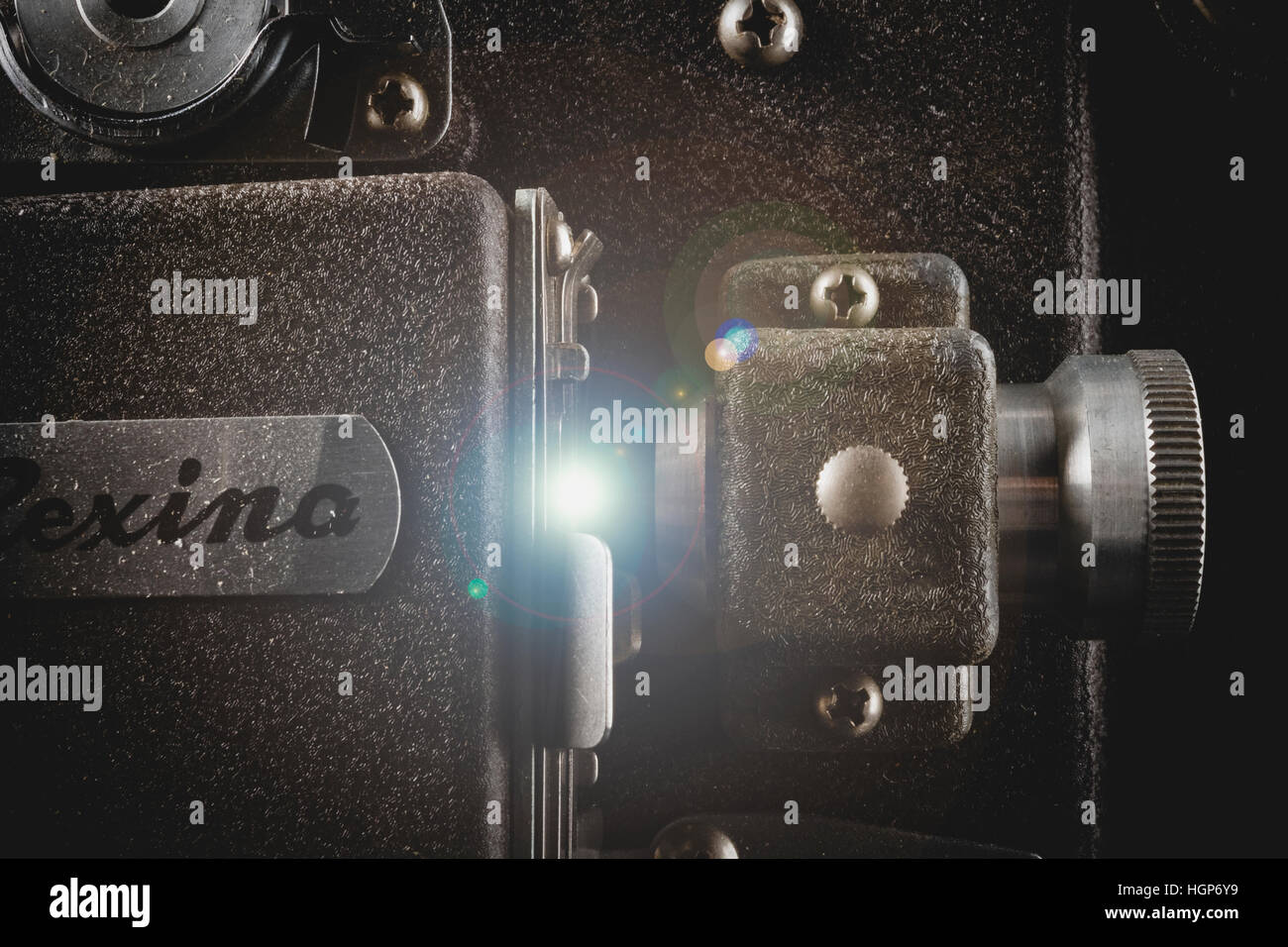 Gros plan du couloir de film d'un Rexina Mini projecteur 8mm. Banque D'Images