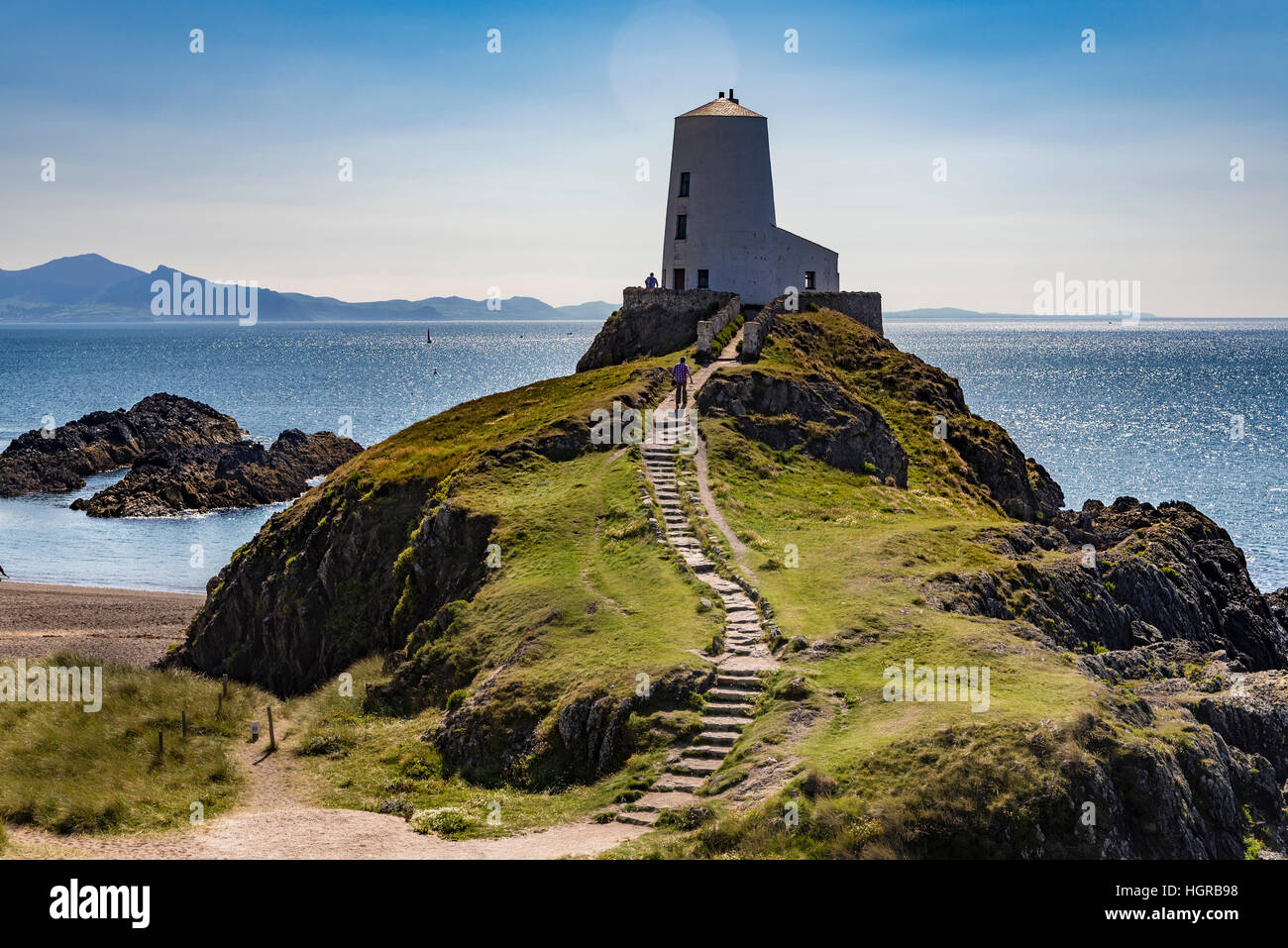 L'île Llanddwyn (Ynys Llanddwyn). Anglesey au nord du Pays de Galles. Tŵr Mawr phare a été calquée sur les moulins à vent d'Anglesey, a été construite en 1845. Banque D'Images