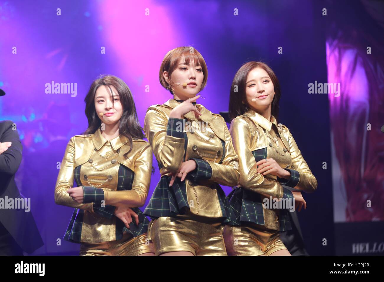 Séoul, Corée. Jan 11, 2017. (La Chine et la Corée, de l'homme) Bonjour venus promouvoir leur 6ème mini-album à Séoul, Corée. Credit : TopPhoto/Alamy Live News Banque D'Images