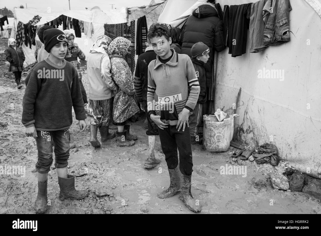 Azaz, Syrie - le 29 janvier 2014. Camp de réfugiés syriens près du village Azaz 60 kilomètres d'Alep en Syrie près de la frontière avec la Turquie à Kilis. Banque D'Images