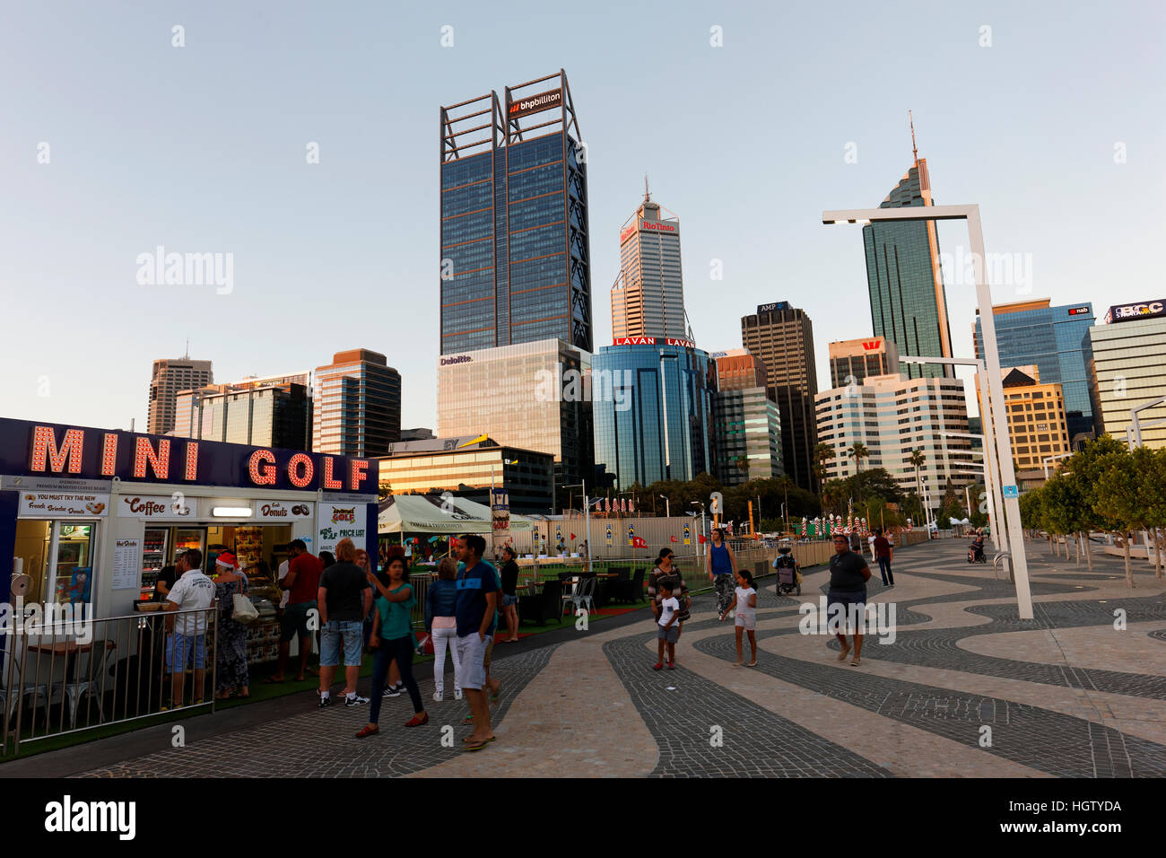 City Skyline, Elizabeth Street, Perth, Australie occidentale. Banque D'Images