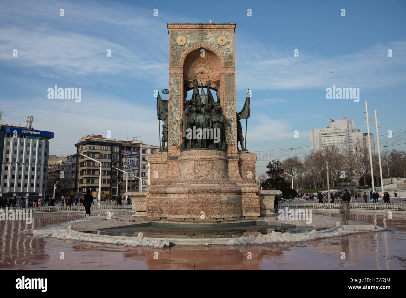 La République Monument à la place Taksim, Istanbul, qui commémore la création de la République turque en 1923. Banque D'Images