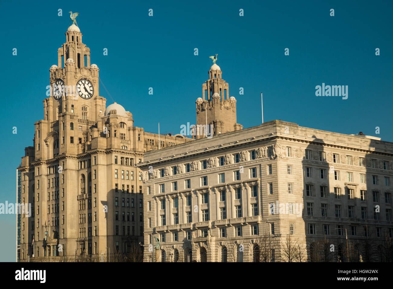 Les bâtiments à front de Liverpool Albert Dock sur des jours ensoleillés. Banque D'Images