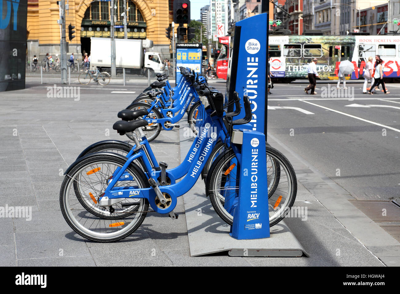 Melbourne La location de vélos dans la ville Banque D'Images