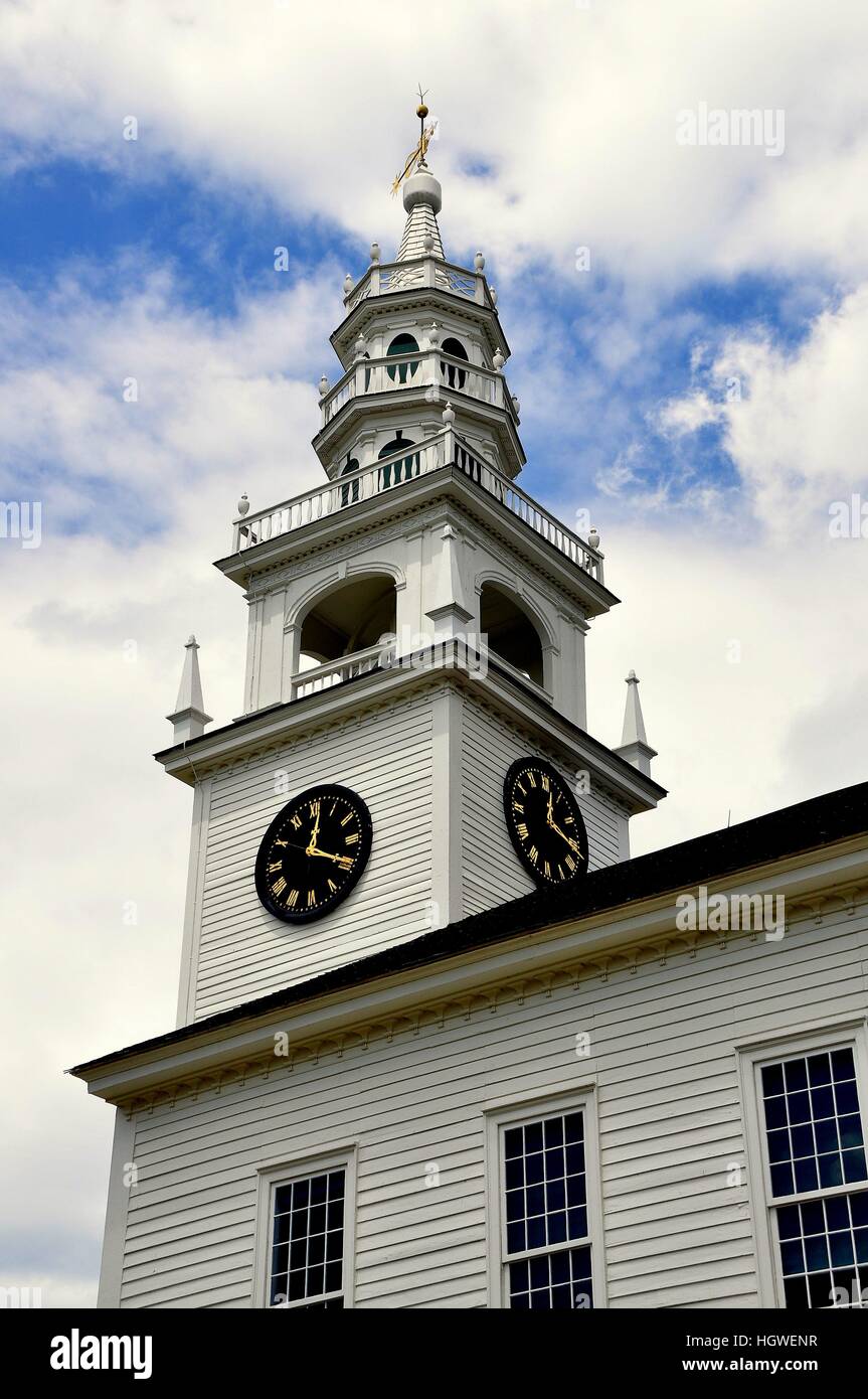 Jaffrey Center, New Hampshire - 11 juillet 2013 : clocher à plusieurs niveaux à l'église de maison de réunion Original 1775 Banque D'Images