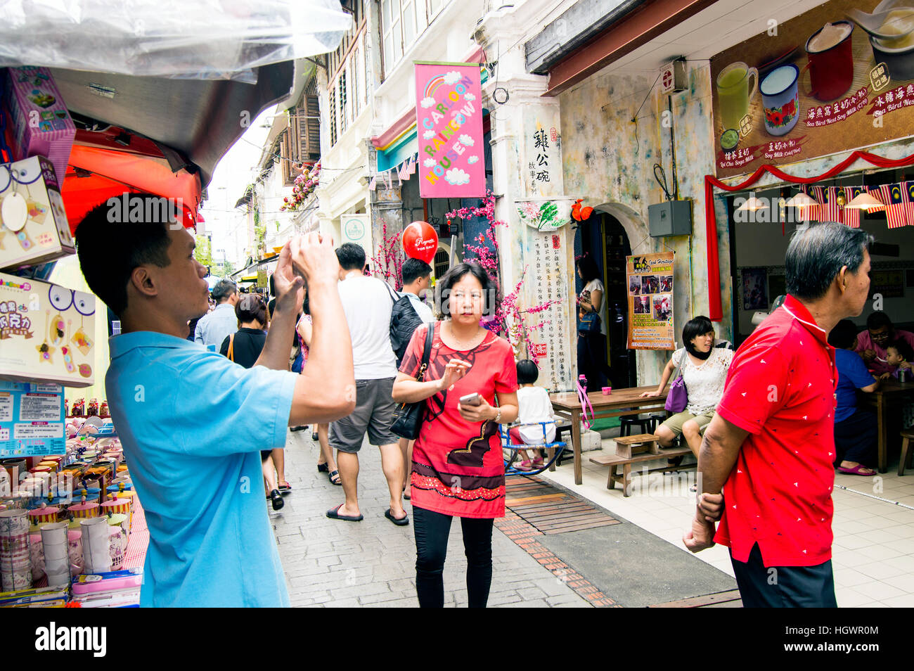 L'achat d'artisanat, concubine Lane, vieille ville, Ipoh, Perak, Malaisie Banque D'Images