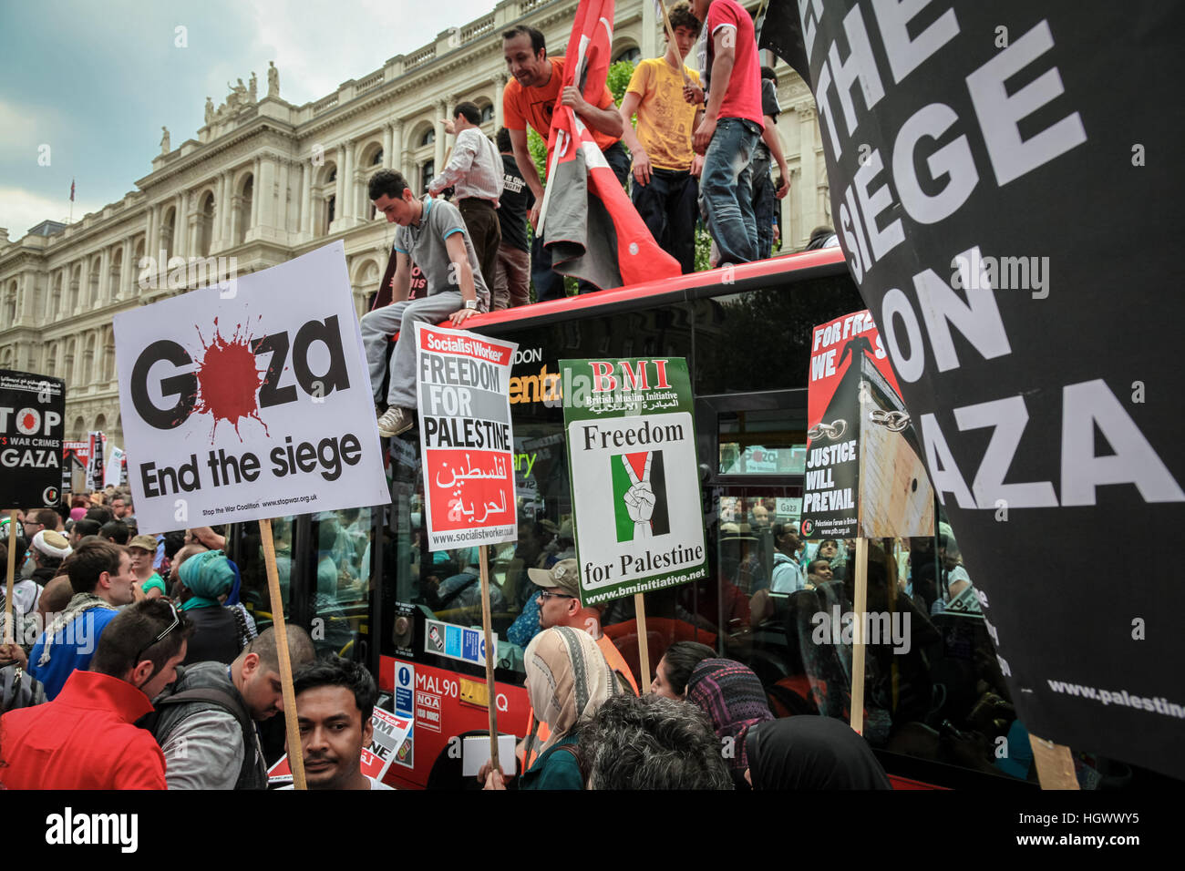 Marche de protestation contre la violence utilisée par les soldats israéliens au cours de la flottille de Gaza. Londres, Royaume-Uni. Banque D'Images