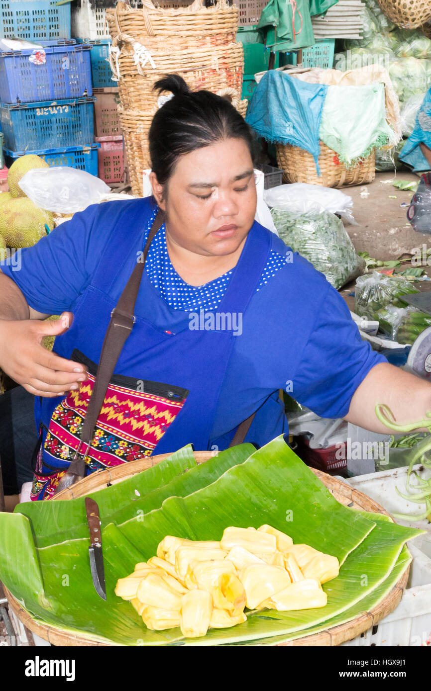 Les étals de marché sur Pak Khlong Talad marché, Bangkok, Thaïlande Banque D'Images