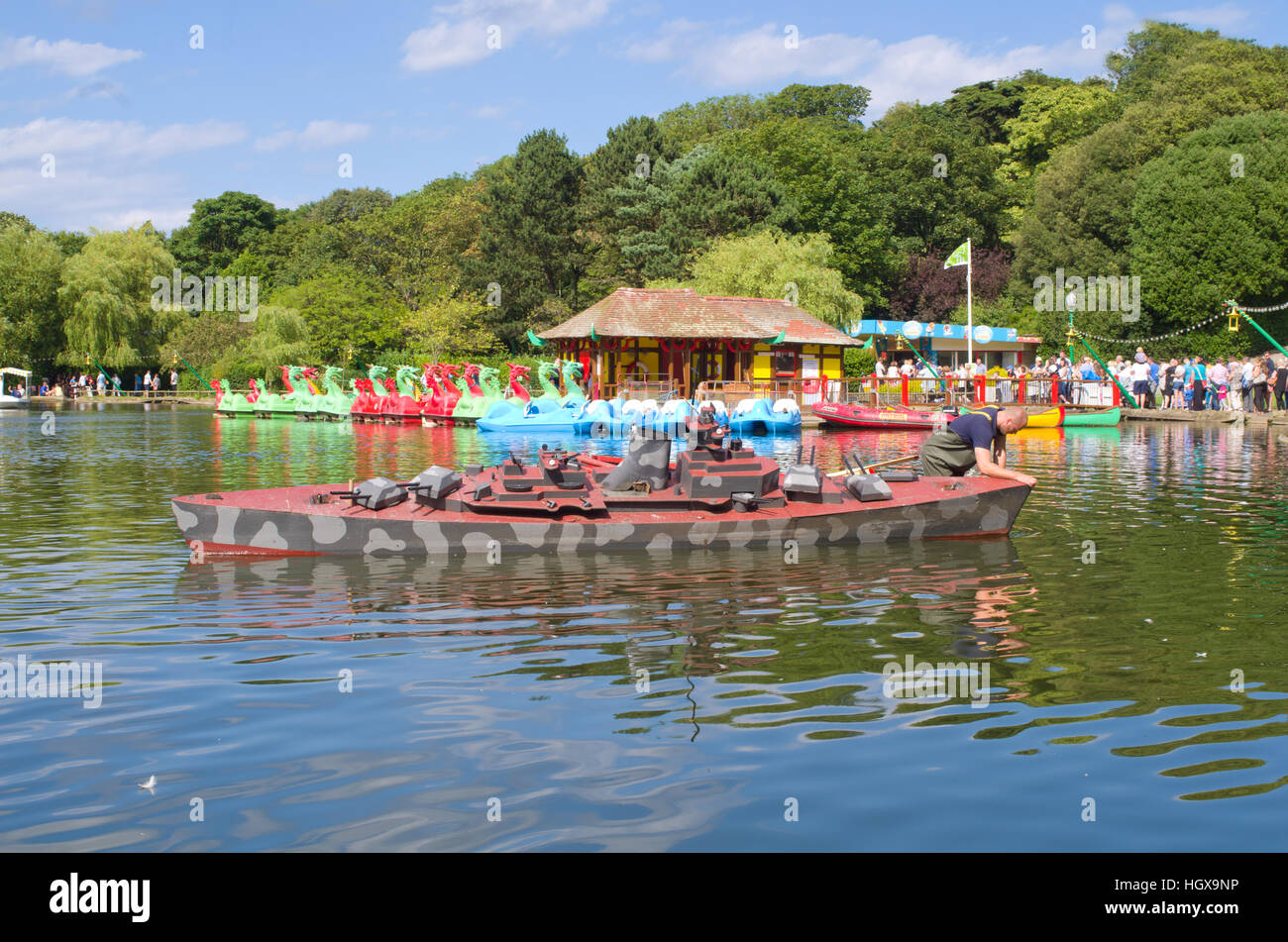 Navire de guerre navale modèle Peasholm Park UK Scarborough Banque D'Images
