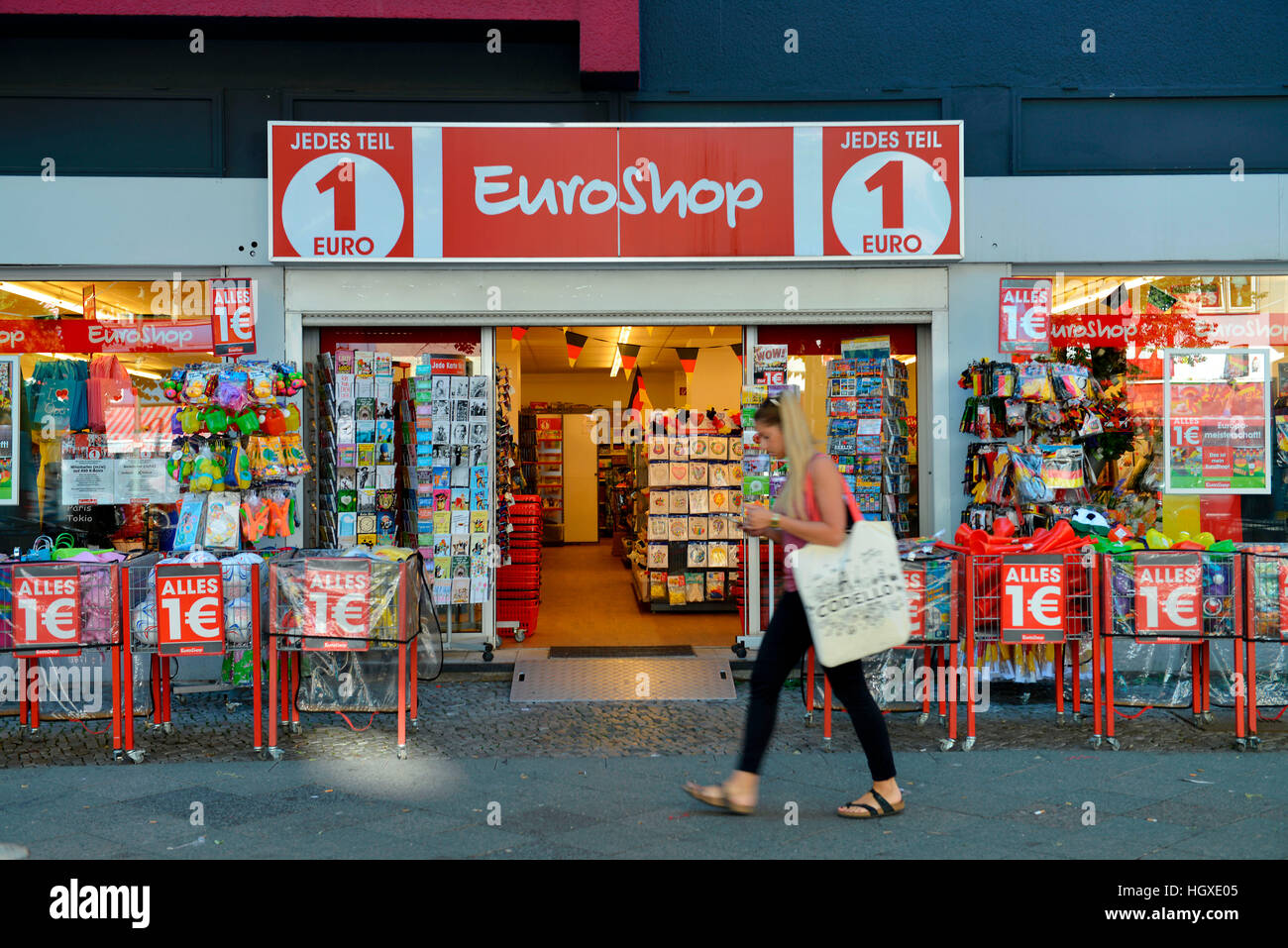 1-Euro-Shop, Potsdamer Strasse, Schöneberg, Berlin, Deutschland Banque D'Images