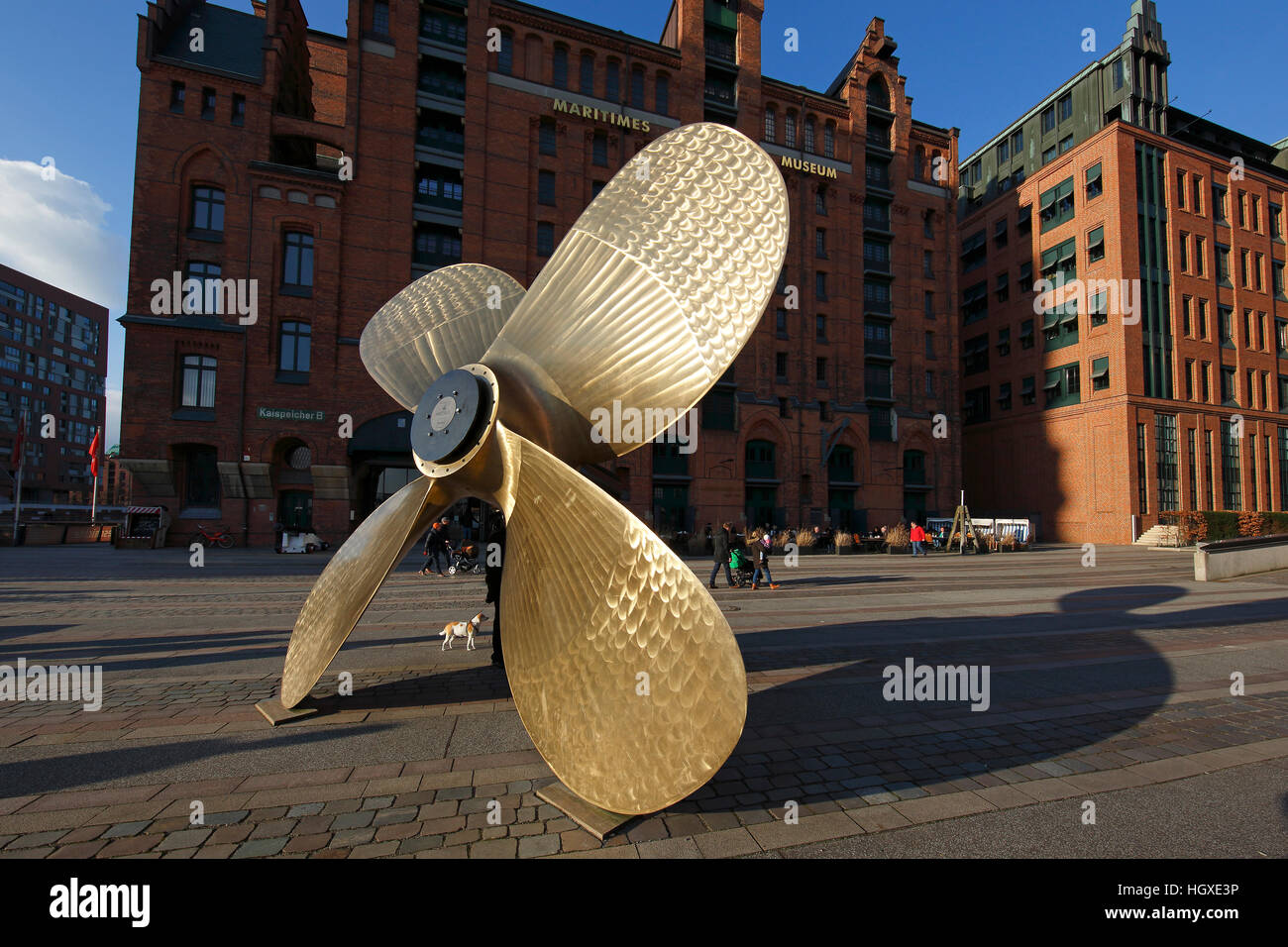 Schiffsschraube vor dem Maritimen Museum, Hafencity, Hamburger Hafen, Hamburg, Deutschland Banque D'Images