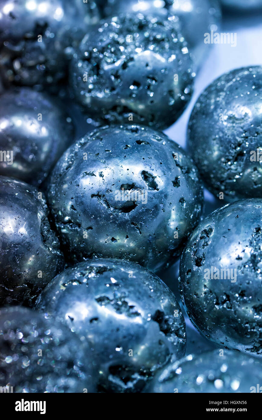 Pyrite dans un marché de pierres précieuses Banque D'Images