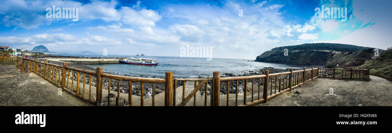 L'Seongaksan visité, la célèbre côte de la côte avec une vue panoramique à couper le souffle dans l'île de Jeju Banque D'Images