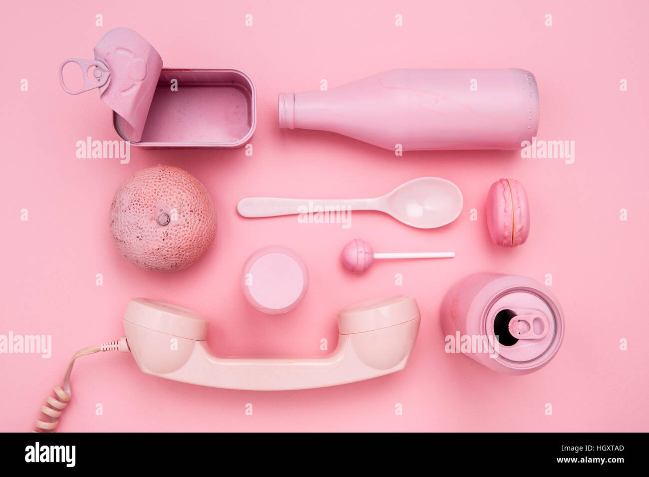 Divers objets en rose pastel Banque D'Images