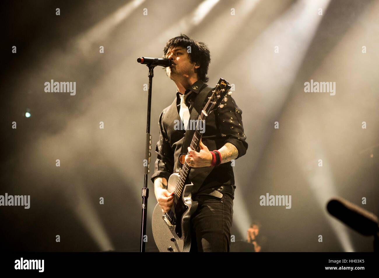 Assago, Milan, Italie. 14 janvier 2017. Green Day en concert à Mediolanum Forum Crédit : Roberto Finizio/ Alamy Live News Banque D'Images