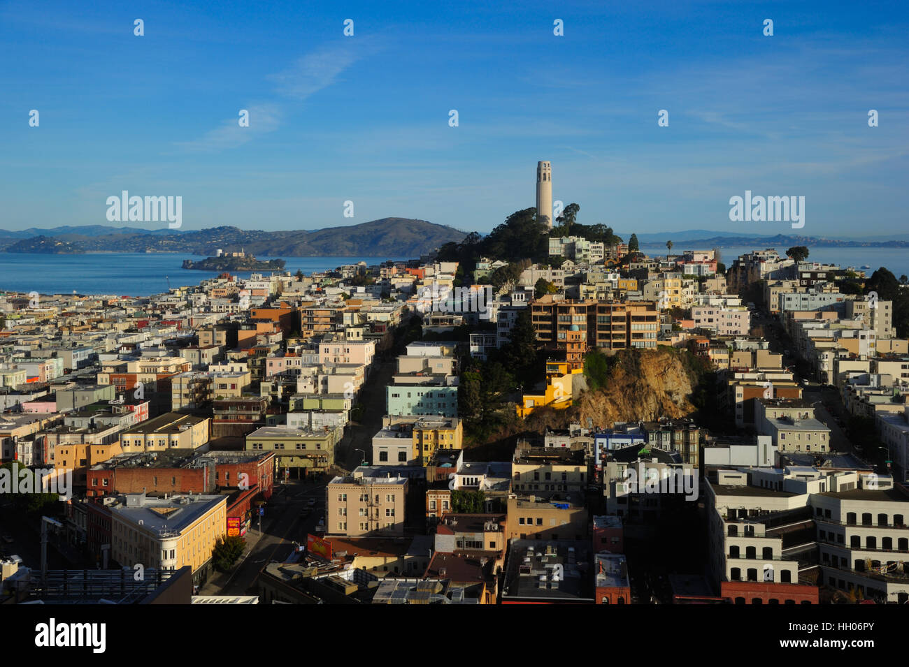 North Beach et l'île d'Alcatraz le matin d'hiver, San Francisco CA Banque D'Images