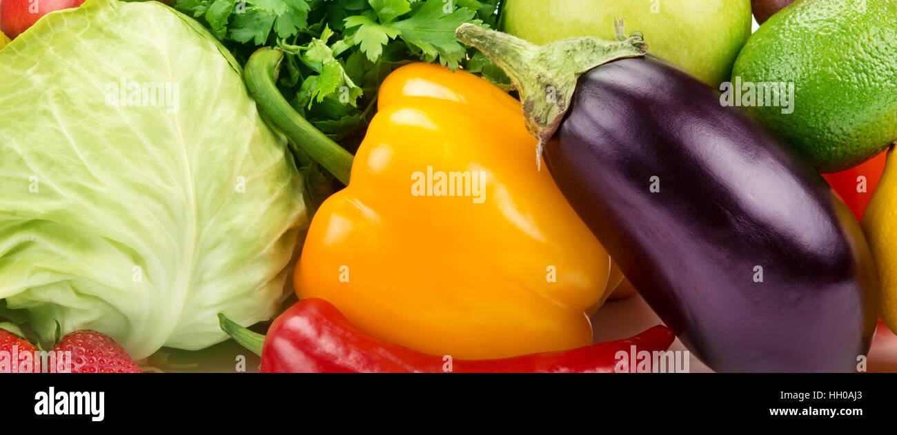 Arrière-plan lumineux d'une variété de légumes et fruits Banque D'Images