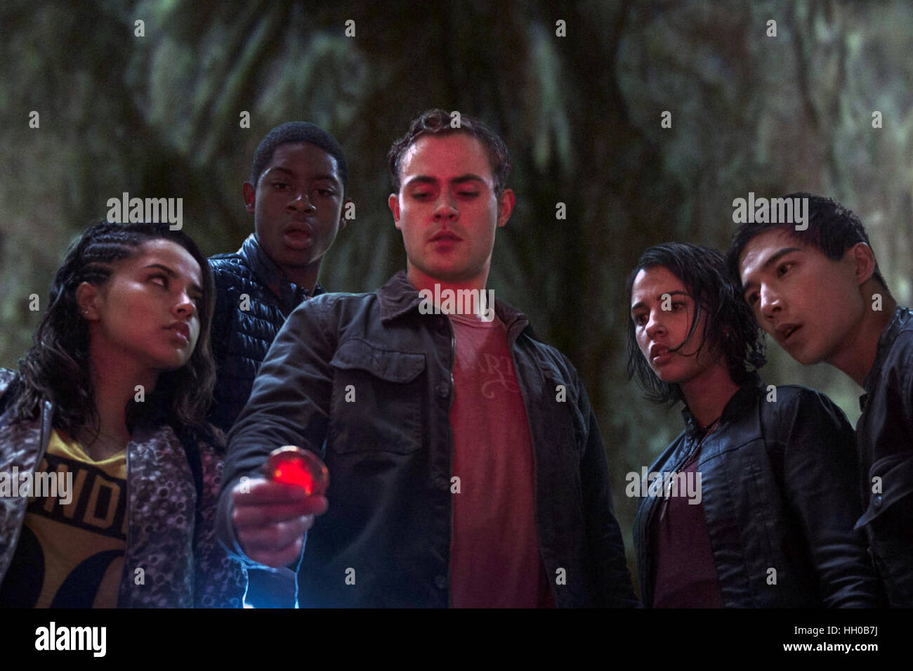 Power Rangers (annoncé comme Saban's Power Rangers) est un film de super-héros américain de 2017 réalisé par Dean israélite, basé sur la série Mighty Morphin Power Rangers. Cette photo est pour un usage éditorial uniquement et est l'auteur de la société film et/ou le photographe attribué par le film ou la société de production et ne peut être reproduite que par des publications dans le cadre de la promotion du film ci-dessus. Un crédit obligatoire pour l'entreprise de film est nécessaire. Le photographe devrait également être portés lorsqu'il est connu. Banque D'Images