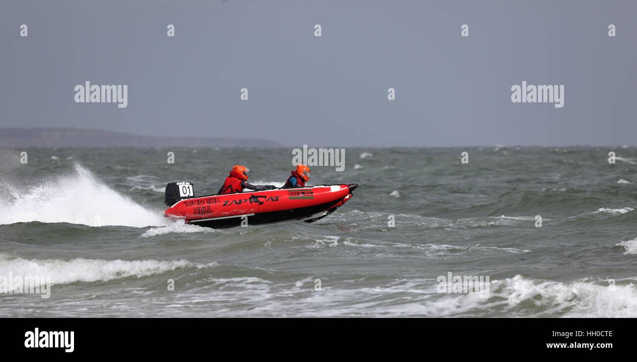 Zapcat RIB offshore racing circuit à Poole Sandbanks UK Banque D'Images