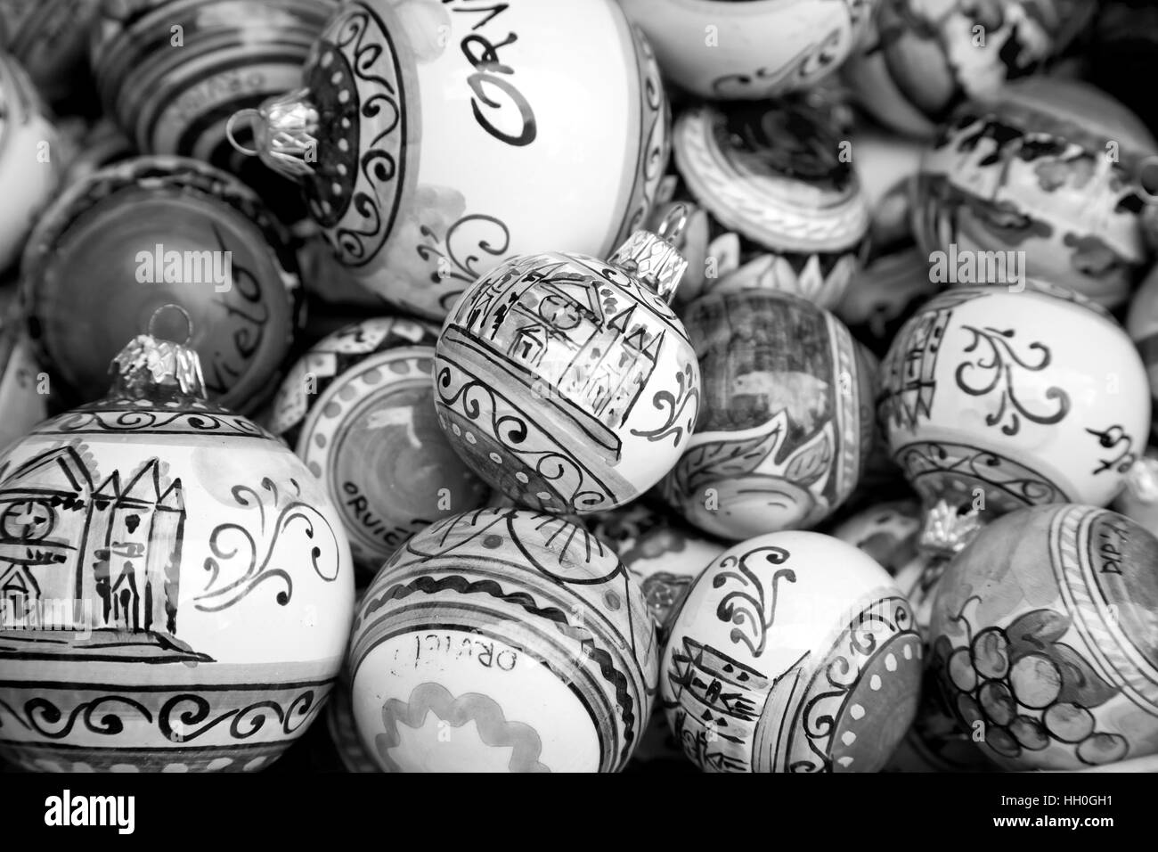 Orvieto, Italie - 16 mars 2014 : christmas decoration, Orvieto, sur chaque boule d'un autre symbole de la ville. Banque D'Images