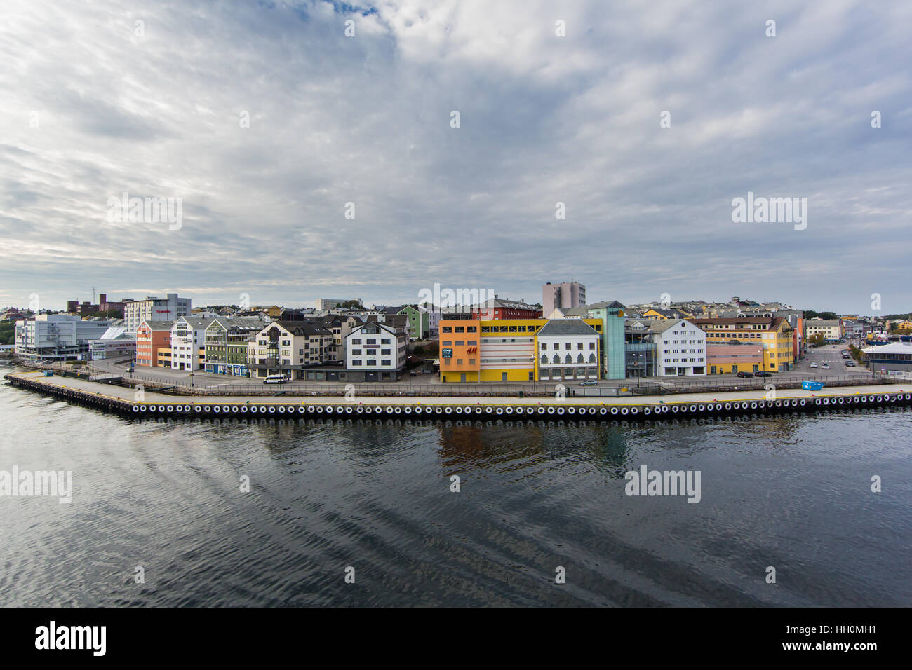 Kristiansund, Norvège - 18 septembre 2016 : le 18 septembre 2016 au port de Kristiansund, Norvège. Banque D'Images