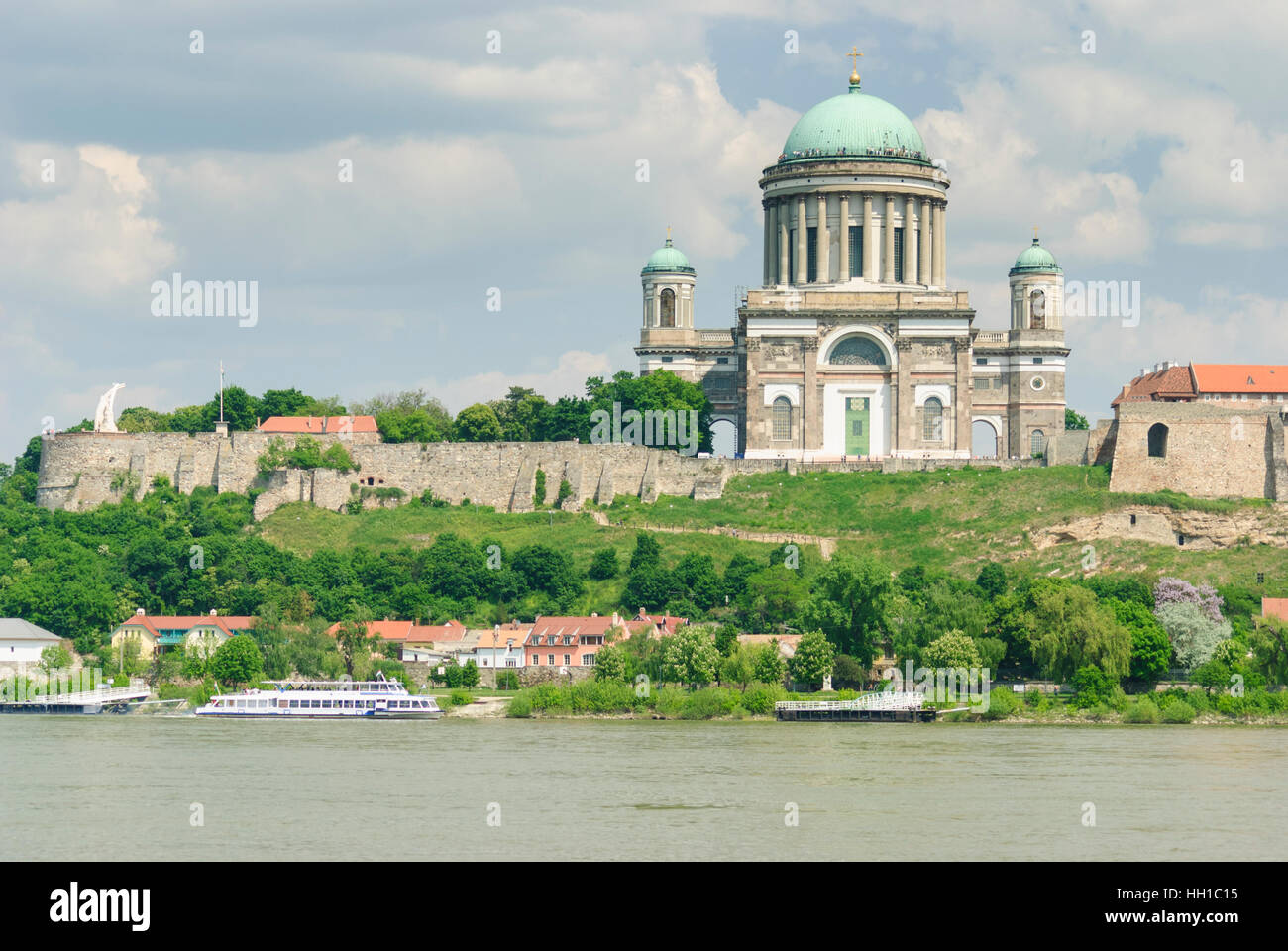 Esztergom (Gran) : château et église basilique au Danube, Hongrie, Komarom-Esztergom , Banque D'Images