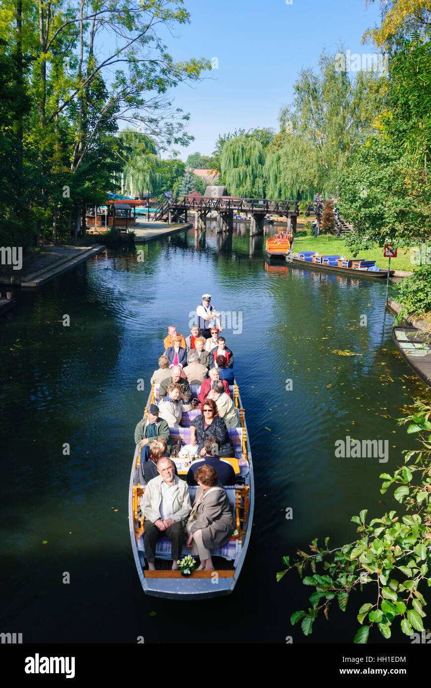 Lübbenau/Spreewald : Petit bateau port conduite de Lübbenau pour voyages dans le Spreewald , Brandenburg, Allemagne Banque D'Images