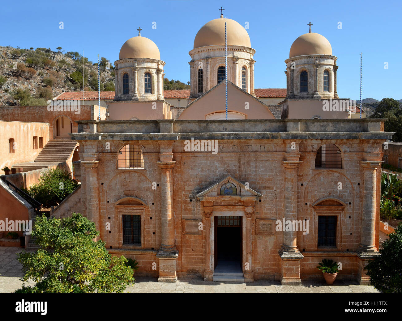 Moni Agias Triados ton Tzagkarolon son église dans la région de La Canée, Crète, Grèce Banque D'Images