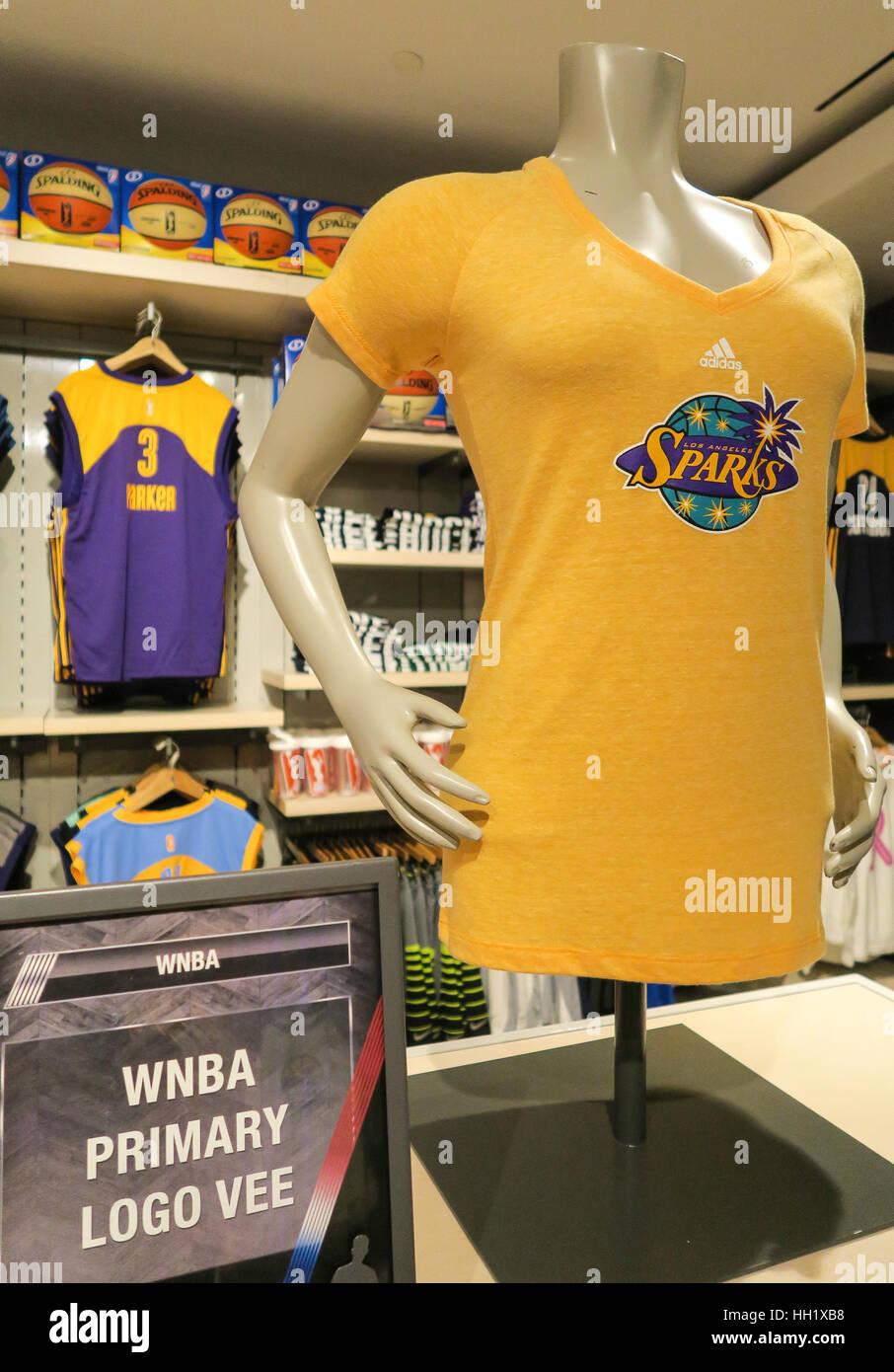 NBA Store on Fifth Avenue, New York, USA Banque D'Images