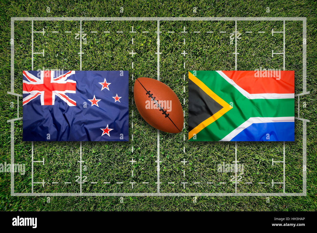 La Nouvelle Zelande Contre L Afrique Du Sud Les Drapeaux Sur Terrain De Rugby Vert Photo Stock Alamy