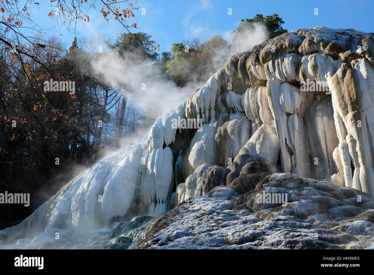 Quelques détails des sources thermales 'Bagni San Filippo', près de Mont Amiata en Toscane, Italie Banque D'Images