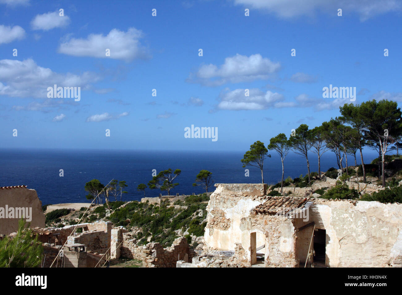 Ruines sur la côte de Majorque Banque D'Images
