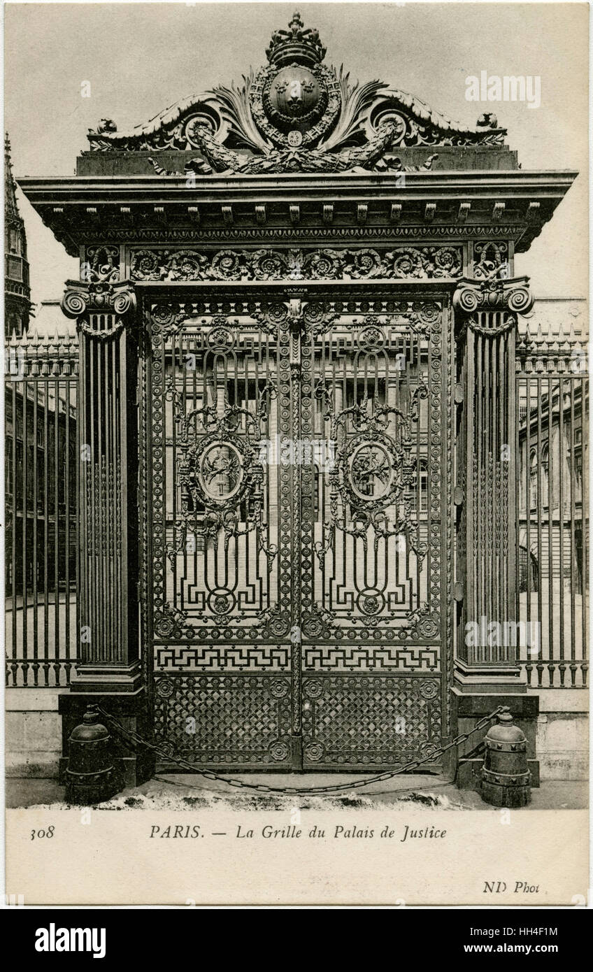 La porte du Palais de Justice, Paris, France Banque D'Images