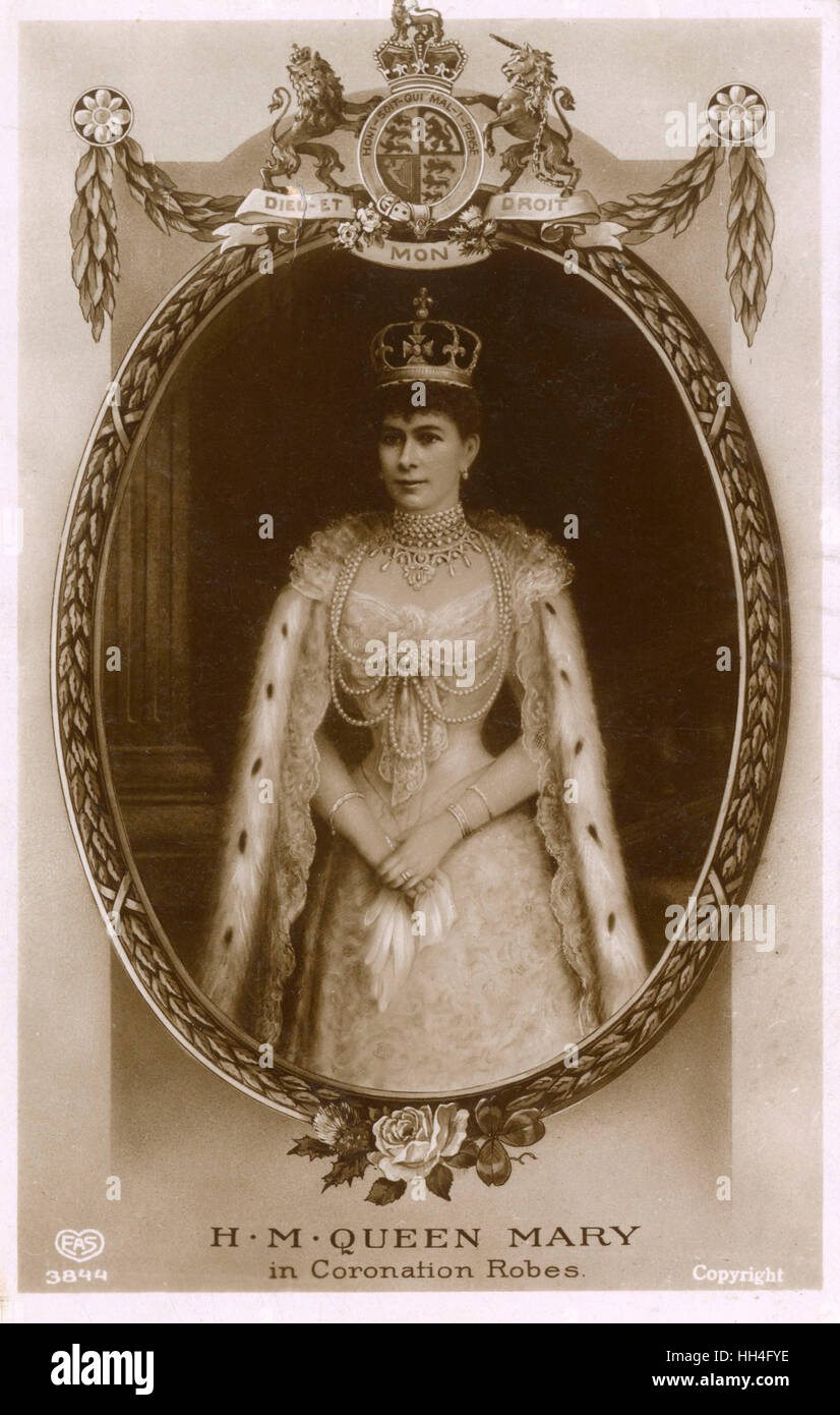 La reine Mary dans ses robes de couronnement Banque D'Images