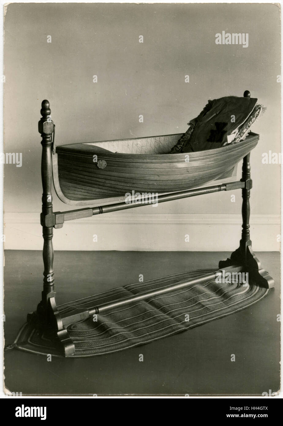 Le berceau Royal, Swiss Cottage, Osborne House, Île de Wight - fait pour la fille de la reine Victoria Victoria, la Princesse Royale et l'aînée de ses neuf enfants, en 1840. Banque D'Images