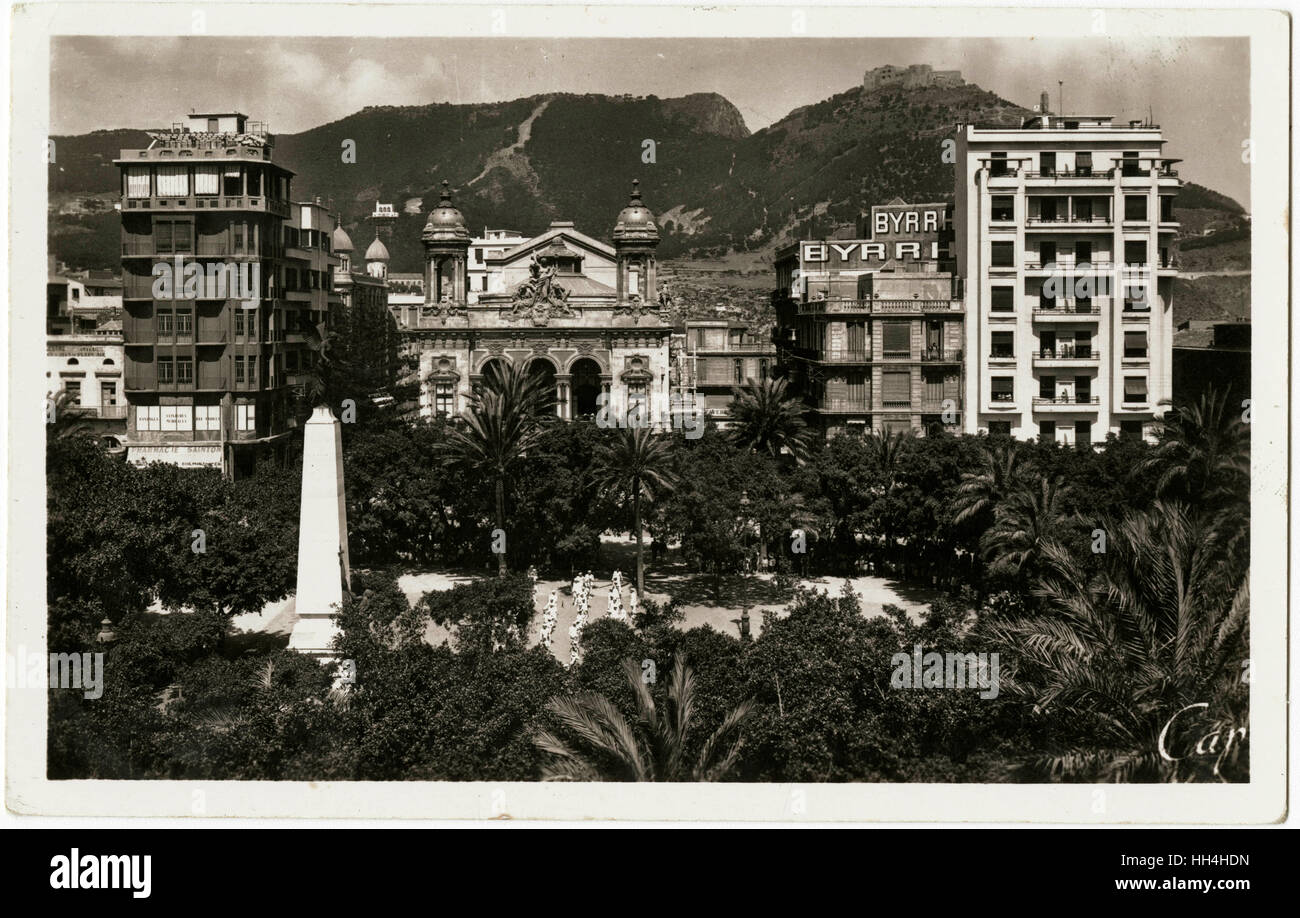 Oran, Algérie - Maréchal Foch Square et Santa Cruz Hills Banque D'Images