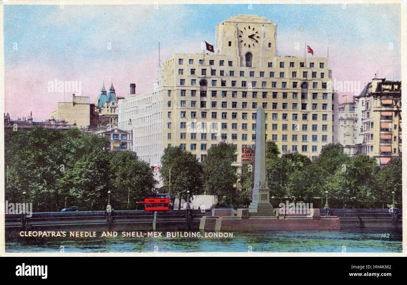 Cleopatra's Needle et Shell Mex House, Londres Banque D'Images